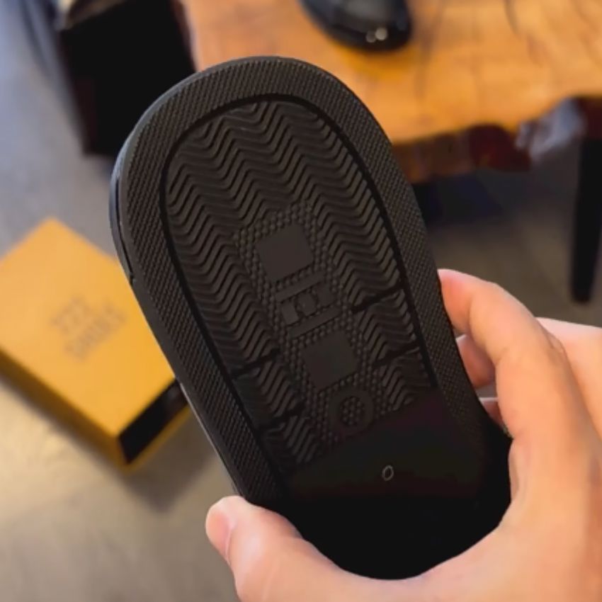 Caelan™ - SNEAKER CHIC WITH SOPHISTICATED STYLE